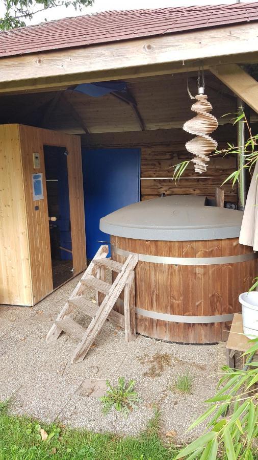 Logeerruimte In Gerenoveerde Boerderij In Wachtum Apartment ภายนอก รูปภาพ